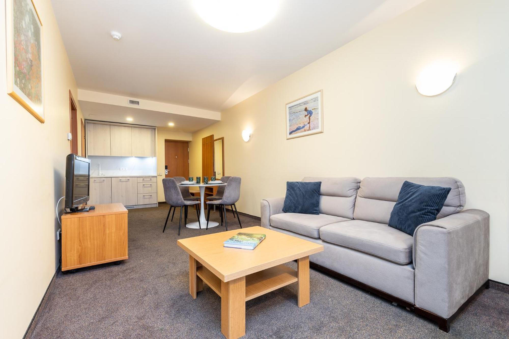 Alkos Namu Apartamentai Паланга Экстерьер фото
