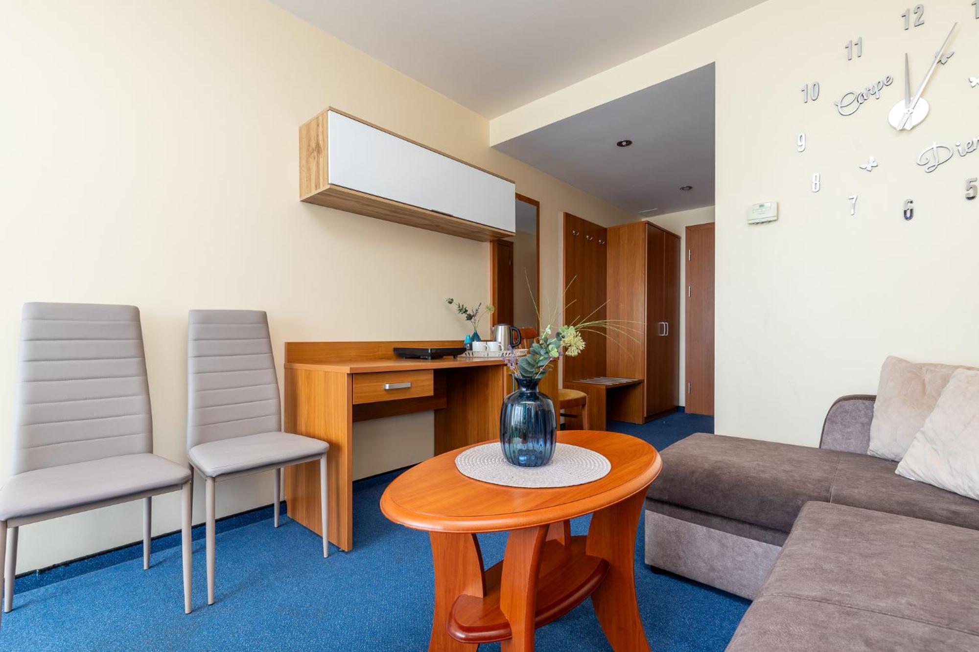 Alkos Namu Apartamentai Паланга Экстерьер фото